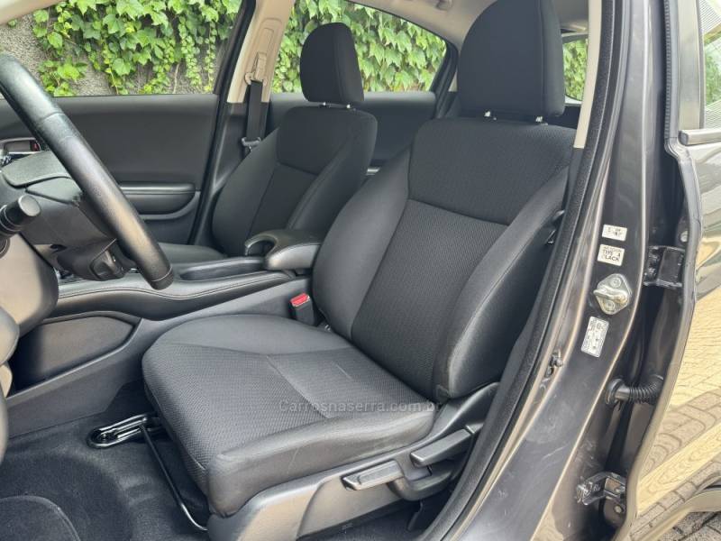 HONDA - HR-V - 2016/2016 - Cinza - R$ 85.900,00