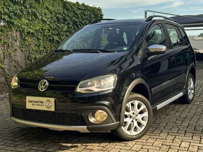 VOLKSWAGEN - SPACE CROSS - 2013/2014 - Preta - R$ 49.900,00