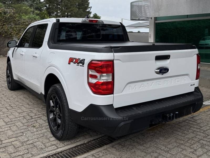 FORD - MAVERICK - 2023/2023 - Branca - R$ 189.900,00