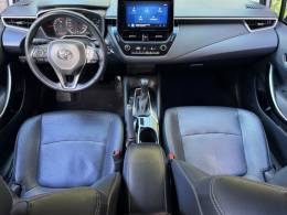 TOYOTA - COROLLA - 2022/2023 - Prata - R$ 135.000,00