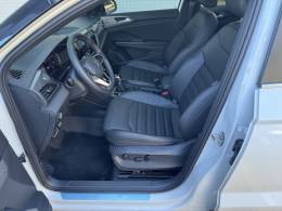 VOLKSWAGEN - TAOS - 2024/2024 - Branca - R$ 185.900,00
