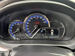 TOYOTA - YARIS - 2022/2023 - Prata - R$ 99.900,00