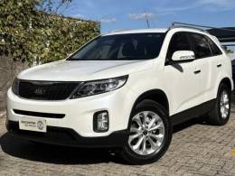 KIA MOTORS - SORENTO - 2014/2015 - Branca - R$ 78.900,00