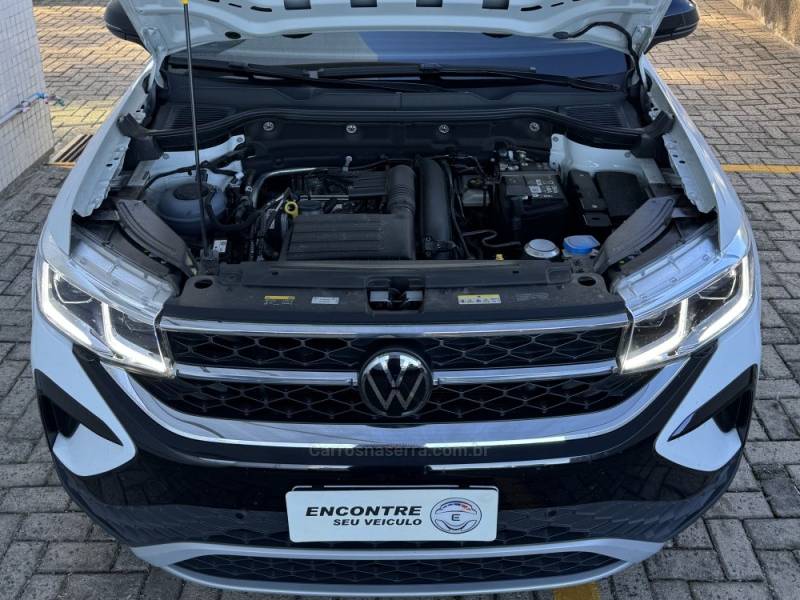 VOLKSWAGEN - TAOS - 2024/2024 - Branca - R$ 185.900,00