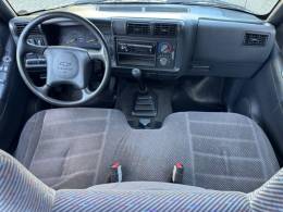 CHEVROLET - S10 - 1997/1998 - Prata - R$ 65.000,00