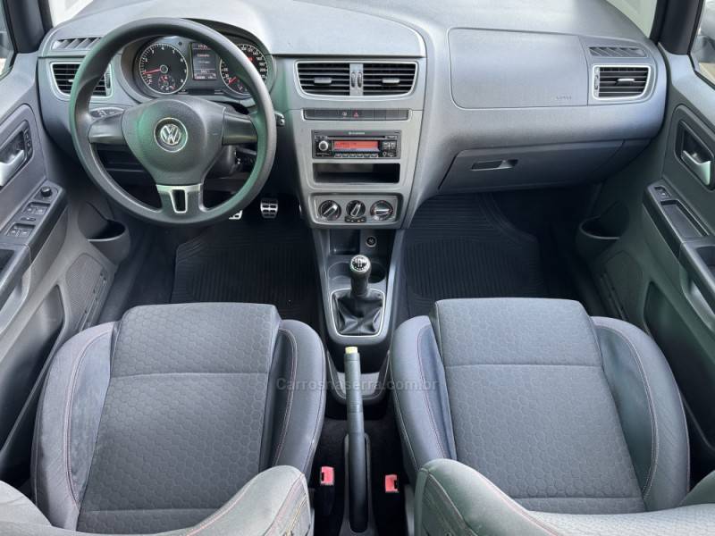 VOLKSWAGEN - SPACE CROSS - 2013/2014 - Preta - R$ 49.900,00