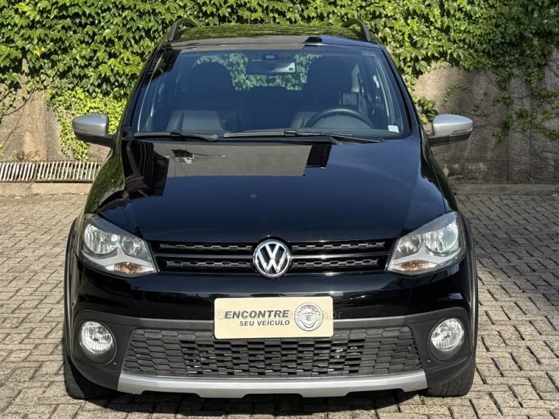 VOLKSWAGEN - SPACE CROSS - 2013/2014 - Preta - R$ 49.900,00