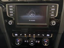 VOLKSWAGEN - GOLF - 2015/2016 - Branca - R$ 91.900,00