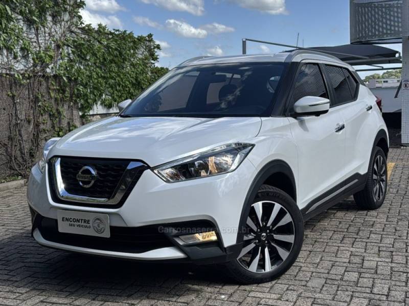 NISSAN - KICKS - 2017/2018 - Branca - R$ 83.900,00