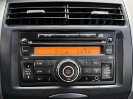 NISSAN - LIVINA - 2010/2011 - Prata - R$ 33.900,00