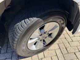 TOYOTA - HILUX - 2018/2018 - Branca - R$ 189.900,00