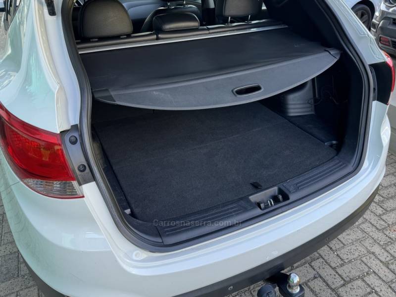 HYUNDAI - IX35 - 2014/2015 - Branca - R$ 73.900,00