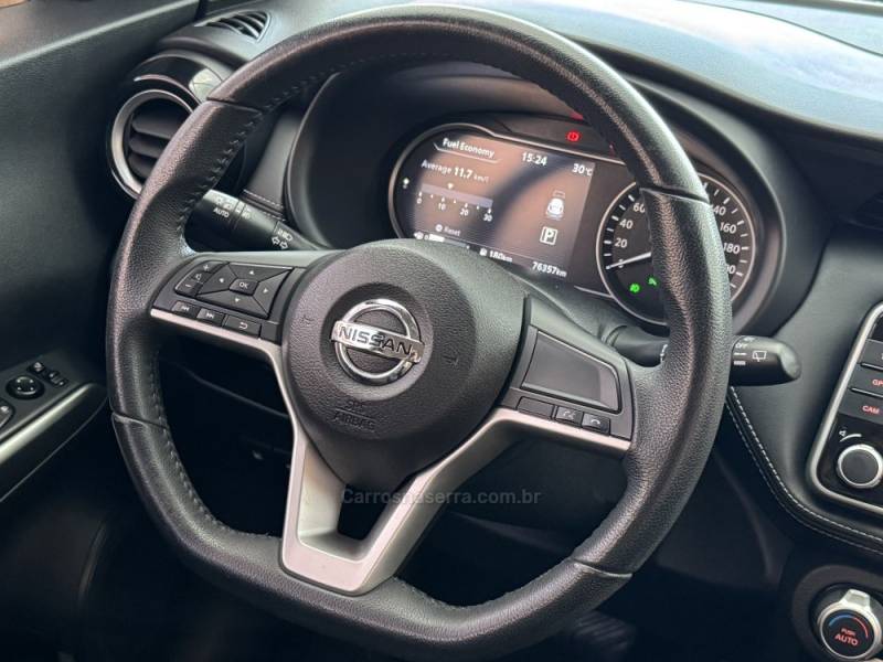 NISSAN - KICKS - 2017/2018 - Branca - R$ 83.900,00