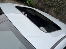 TOYOTA - YARIS - 2022/2023 - Prata - R$ 99.900,00