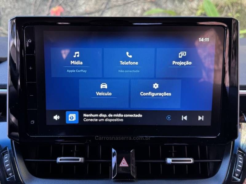 TOYOTA - COROLLA - 2022/2023 - Prata - R$ 135.000,00