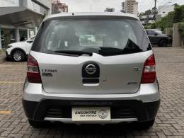 NISSAN - LIVINA - 2010/2011 - Prata - R$ 33.900,00