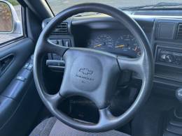 CHEVROLET - S10 - 1997/1998 - Prata - R$ 65.000,00