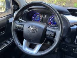 TOYOTA - HILUX - 2018/2018 - Branca - R$ 189.900,00