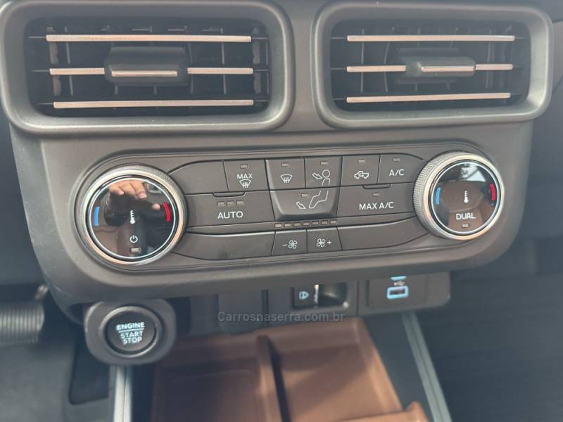 FORD - MAVERICK - 2023/2023 - Branca - R$ 189.900,00