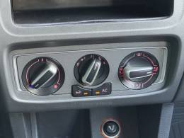 VOLKSWAGEN - SPACE CROSS - 2013/2014 - Preta - R$ 49.900,00