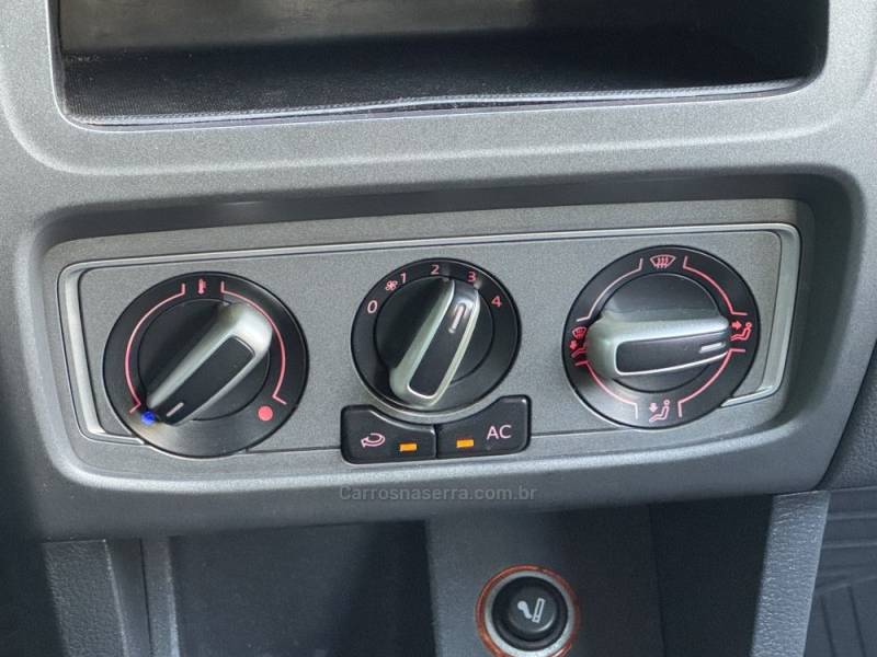 VOLKSWAGEN - SPACE CROSS - 2013/2014 - Preta - R$ 49.900,00