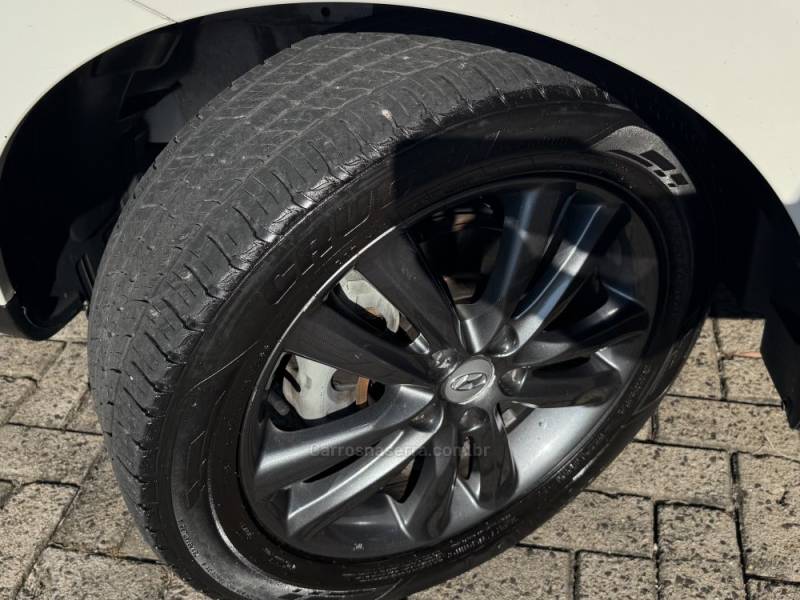 HYUNDAI - IX35 - 2014/2015 - Branca - R$ 73.900,00