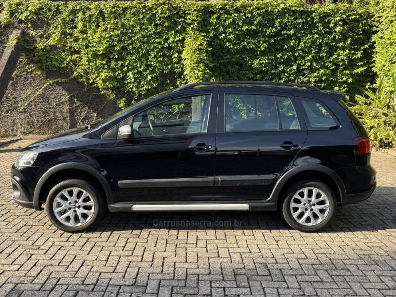 VOLKSWAGEN - SPACE CROSS - 2013/2014 - Preta - R$ 49.900,00