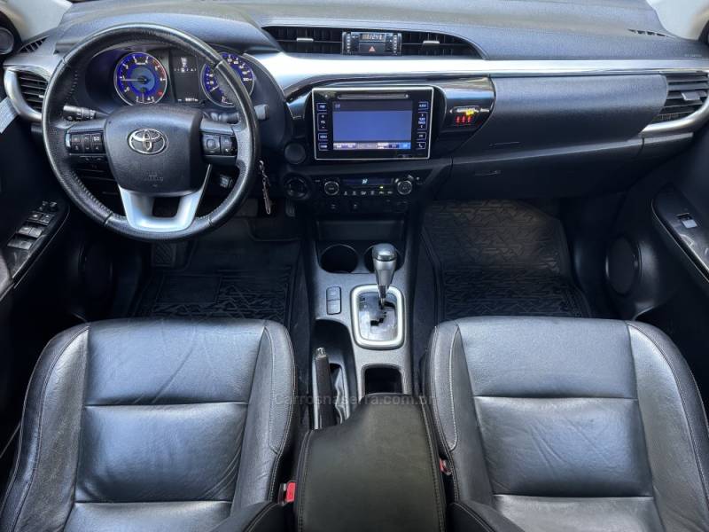 TOYOTA - HILUX - 2018/2018 - Branca - R$ 189.900,00