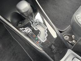 TOYOTA - YARIS - 2022/2023 - Prata - R$ 99.900,00