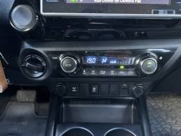 TOYOTA - HILUX - 2018/2018 - Branca - R$ 189.900,00