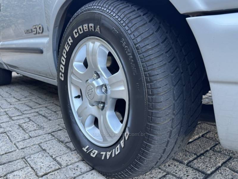 CHEVROLET - S10 - 1997/1998 - Prata - R$ 65.000,00