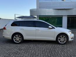 VOLKSWAGEN - GOLF - 2015/2016 - Branca - R$ 91.900,00