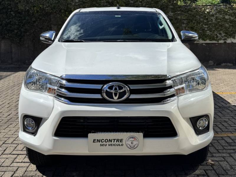 TOYOTA - HILUX - 2018/2018 - Branca - R$ 189.900,00