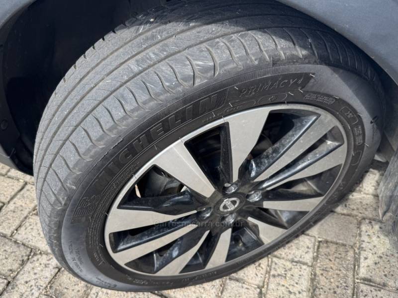 NISSAN - KICKS - 2017/2018 - Branca - R$ 83.900,00