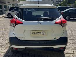 NISSAN - KICKS - 2017/2018 - Branca - R$ 83.900,00