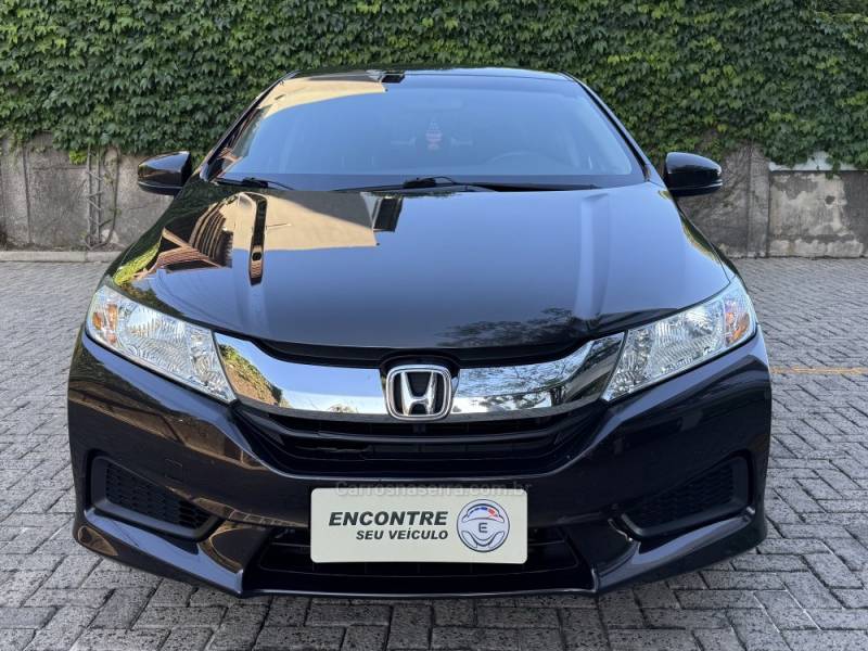 HONDA - CITY - 2014/2015 - Marrom - R$ 62.900,00