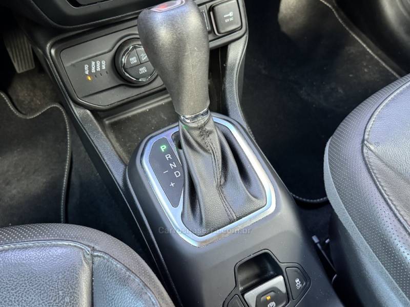JEEP - RENEGADE - 2019/2020 - Branca - R$ 99.000,00