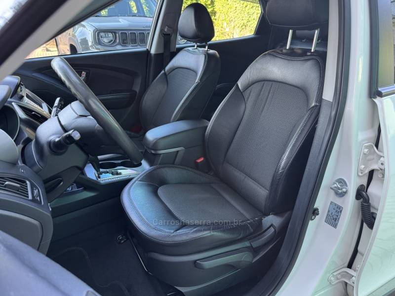 HYUNDAI - IX35 - 2014/2015 - Branca - R$ 73.900,00