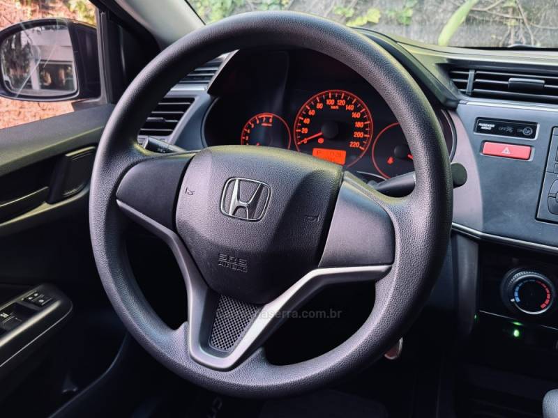 HONDA - CITY - 2014/2015 - Marrom - R$ 62.900,00