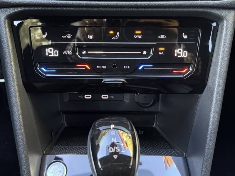 VOLKSWAGEN - TAOS - 2024/2024 - Branca - R$ 185.900,00