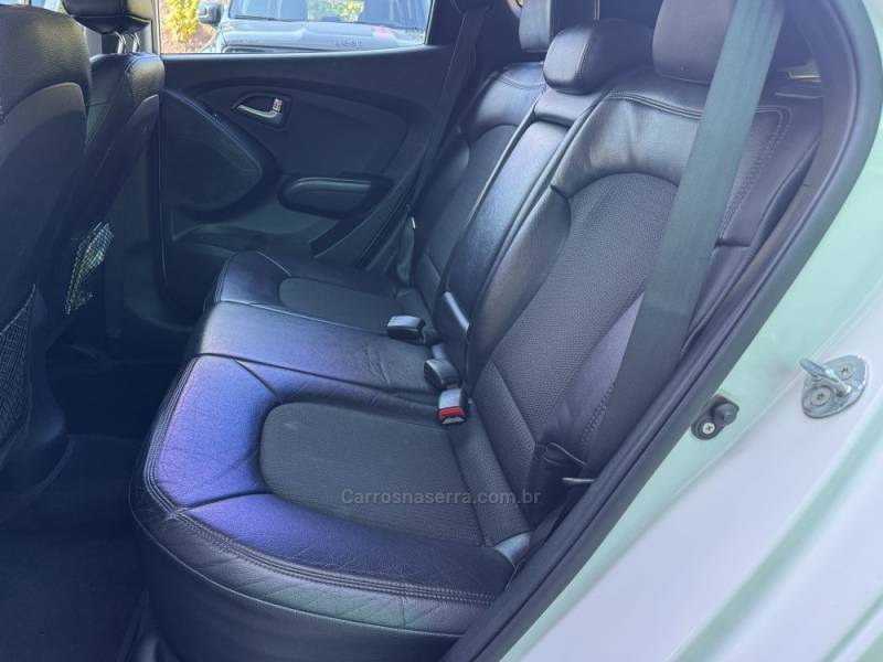 HYUNDAI - IX35 - 2014/2015 - Branca - R$ 73.900,00