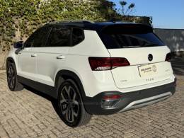 VOLKSWAGEN - TAOS - 2024/2024 - Branca - R$ 185.900,00