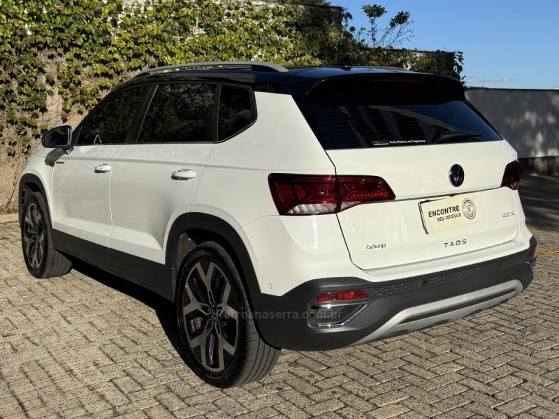 VOLKSWAGEN - TAOS - 2024/2024 - Branca - R$ 185.900,00